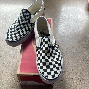 New in box Vans Classic slip on in black and white Checkerboard US men’s 10